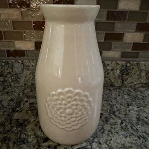 Flower Vase Beige 9” tall by approximately 5” wide Beige Color with Flower